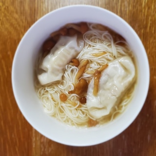 餃子となめこのにゅうめん